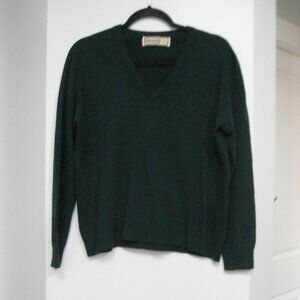 Vintage v neck Glenmac 100% cashmere sweater